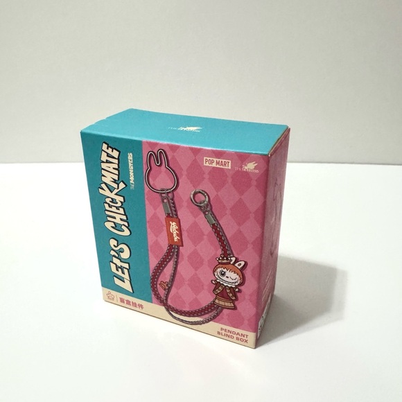 THE MONSTERS Let's Checkmate Series-Pendant Blind Box - King - Picture 3 of 7